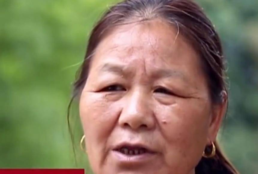 陈晓芬就这样,村支书带着马吉祥的大哥,二哥,三姐,紧赶慢赶来到了当地