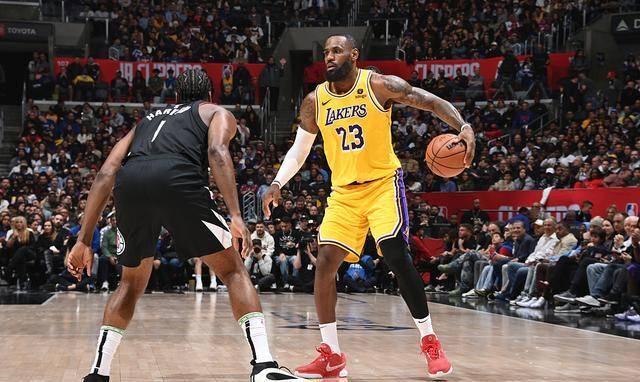 原创詹姆斯砍下末节19分刷新7项纪录浓眉称之为伟大球迷心中的迷弟之