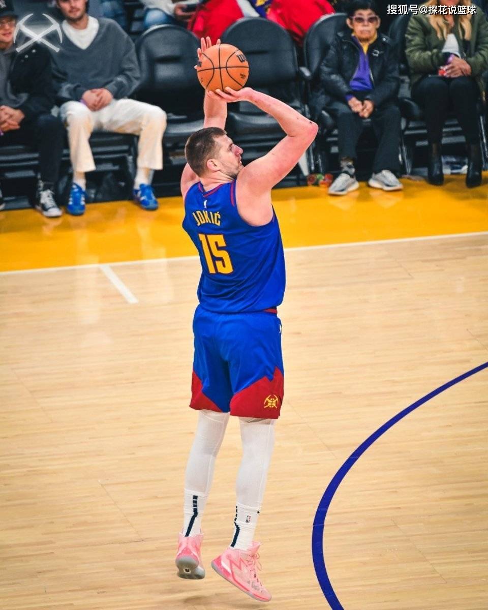 詹姆斯4万分里程碑输球!