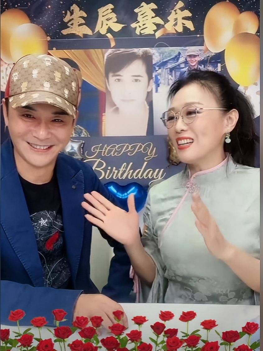 不顾一切娶大15岁妻恩爱至今,没生孩子也幸福_阮巡_吴琼_时候