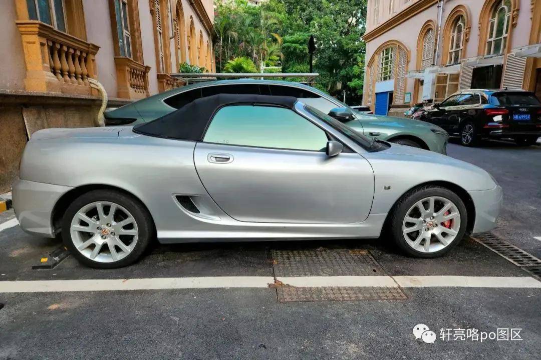 中置后驱小敞篷 丨 南汽名爵出品的稀有车——mg tf_搜狐汽车_搜狐网