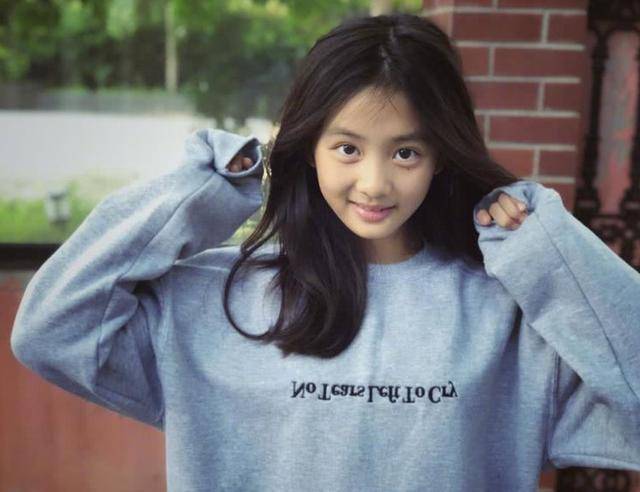 了长大的多多,却躲不过长大的小四月,网友:等你长大_漂亮_时候_女儿