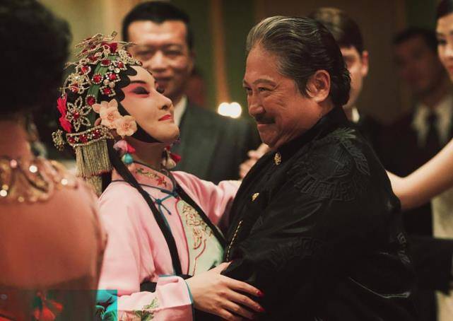 黄金荣被绑架索要50根金条,儿媳妇少给1根,反而成破