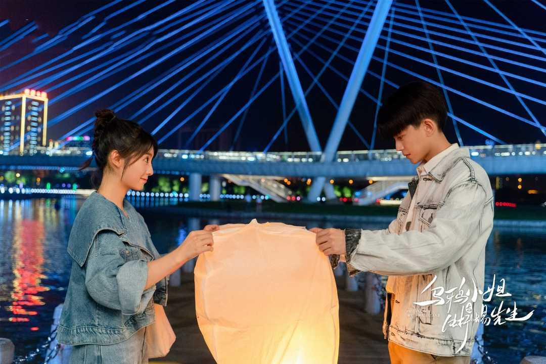 乌鸦小姐和蜥蜴先生:任嘉伦机械心脏遇触电爱情_姜小宁_顾川_生活