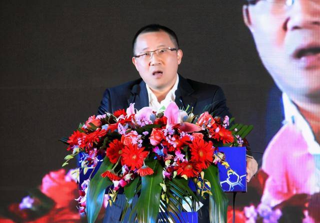 原创温州富豪的陨落25岁当厂长41岁身家50亿娶女明星终锒铛入狱