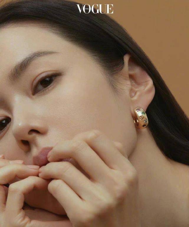 原创三月新娘孙艺珍最新造型封神好不容易登顶级大刊婚前终于逆袭