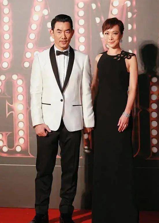 原创任贤齐老婆极少露面长得普通没气质但从不装比刘晓庆真实