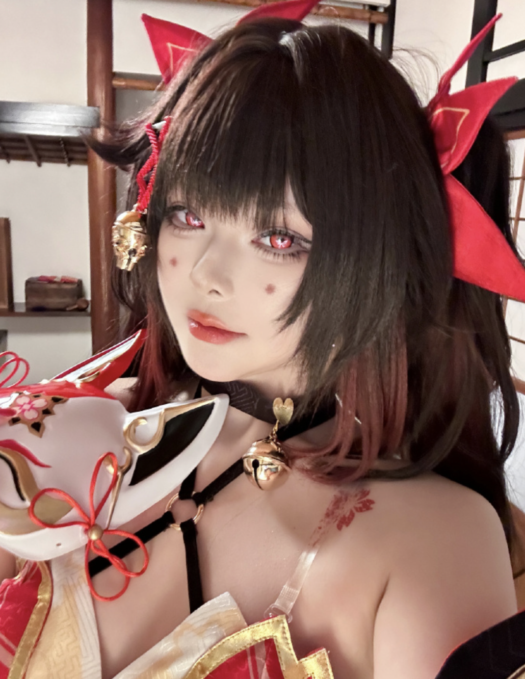 原创肃然起敬为还原星铁角色coser勇赴雪山还真让她打破了次元壁