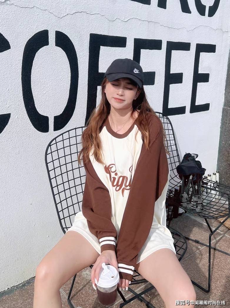 闺厢阁时尚搭配浓浓的街头潮范