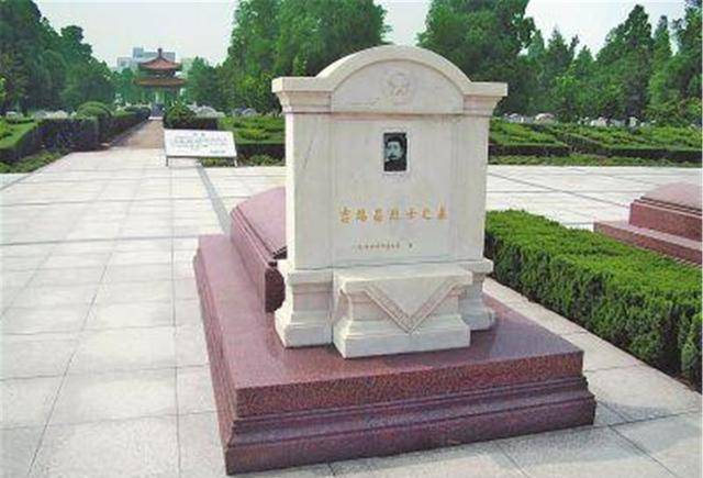 民族英雄吉鸿昌39岁被枪决他的子女现在过得怎样