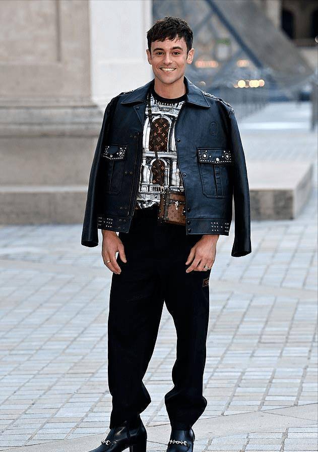 穿高跟鞋太个性,黑皮衣超酷_daly_时尚_奥运会