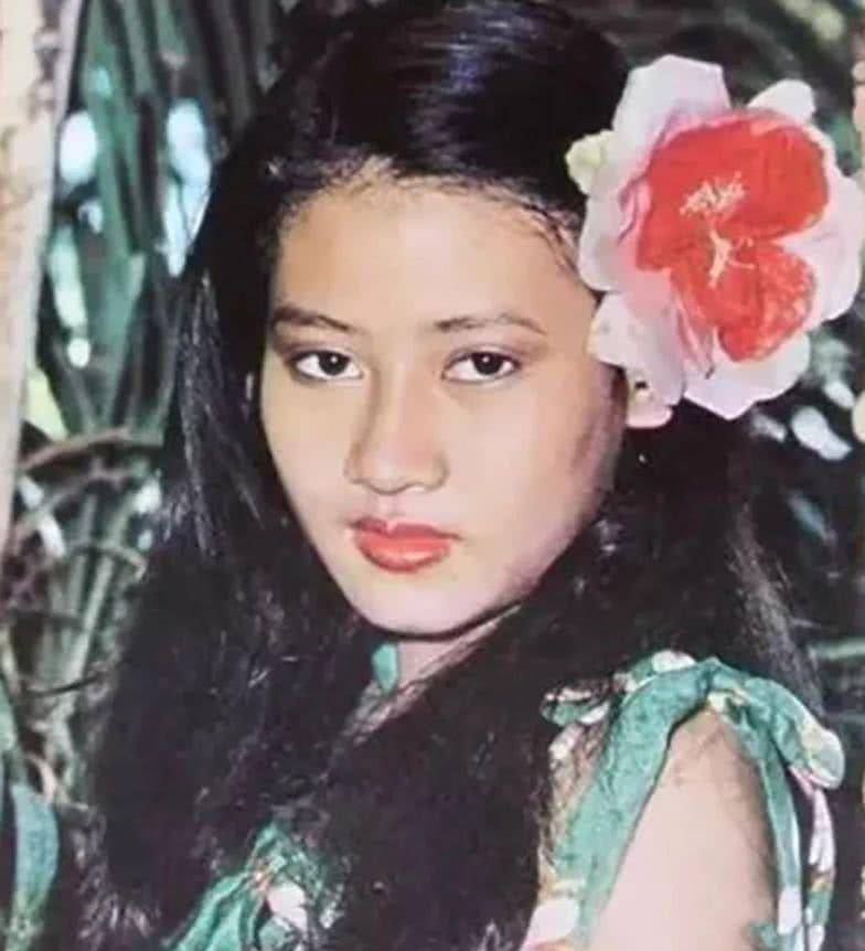 泰国王室真的奇葩,前后出了两个"不忠"的王妃,第一个下场惨的多_尼娜