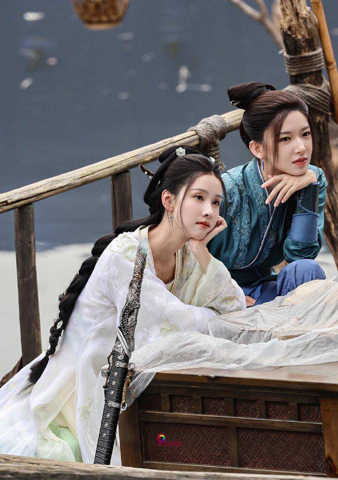 郭敬明发火训斥程潇不如回去做爱豆大梦归离拍摄现场惹争议