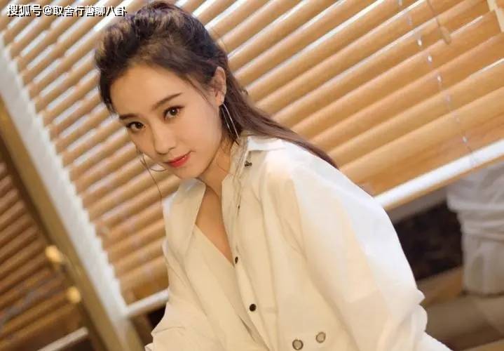 成首个85后票房破百亿女演员_突破_角色_演技