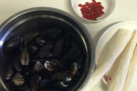 这海鲜我见到必买,营养价值高,价格不贵,3月不吃真可惜_淡菜_山药