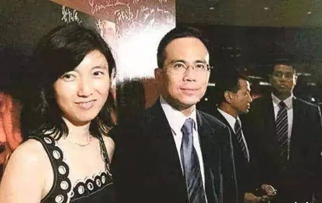 与丈夫如胶似漆,为产子改名,如今儿女双全_李泽钜_王富信_豪门