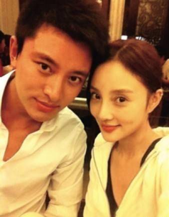 贾乃亮删除与李小璐同款视频,疑似表露自己态度_网友_压力_因为