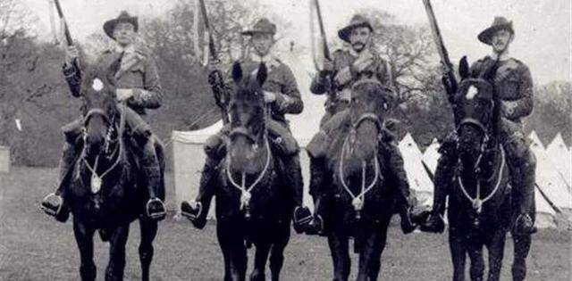 男子10年内被雷劈3次,全身瘫痪致死,4年后墓碑又被劈得粉碎_萨摩_福特