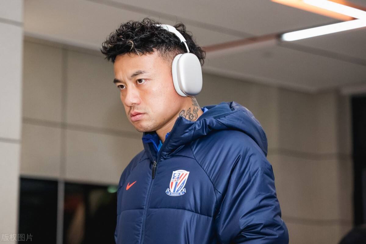 申花多任主帅都不敢弃用的队长,新帅却敢连续让他枯坐板凳_曹赟_斯卢