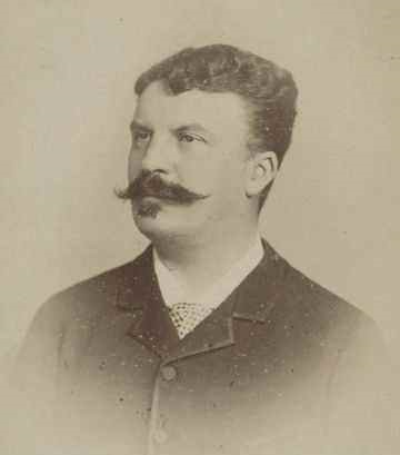 在福楼拜家里,莫泊桑结识了屠格涅夫,左拉和都德等名作家.