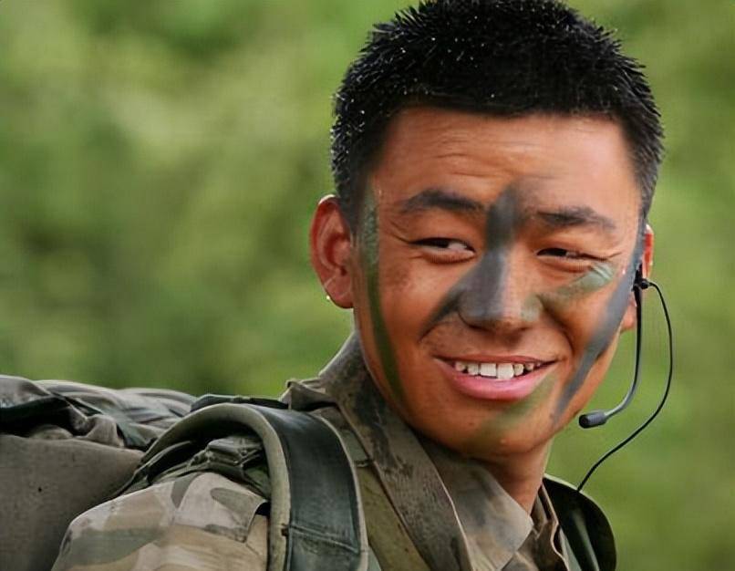 原创爱上离过婚的王宝强与他恋爱4年都不结婚冯清到底图什么