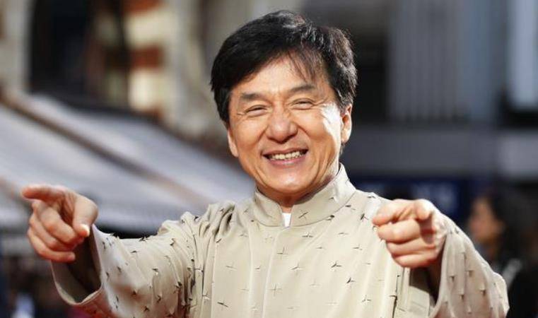 原创包租公元华成龙用800万都请不动为何陈思诚给10万就去了