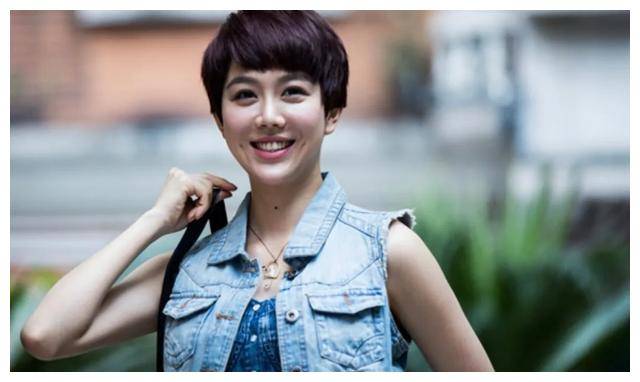 姜妍,是一位在我们内地崭露头角的女演员.