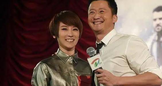 2012年,吴京醉酒后拍着岳父的肩膀:大哥,把女儿托付给我吧_谢楠_吴彬