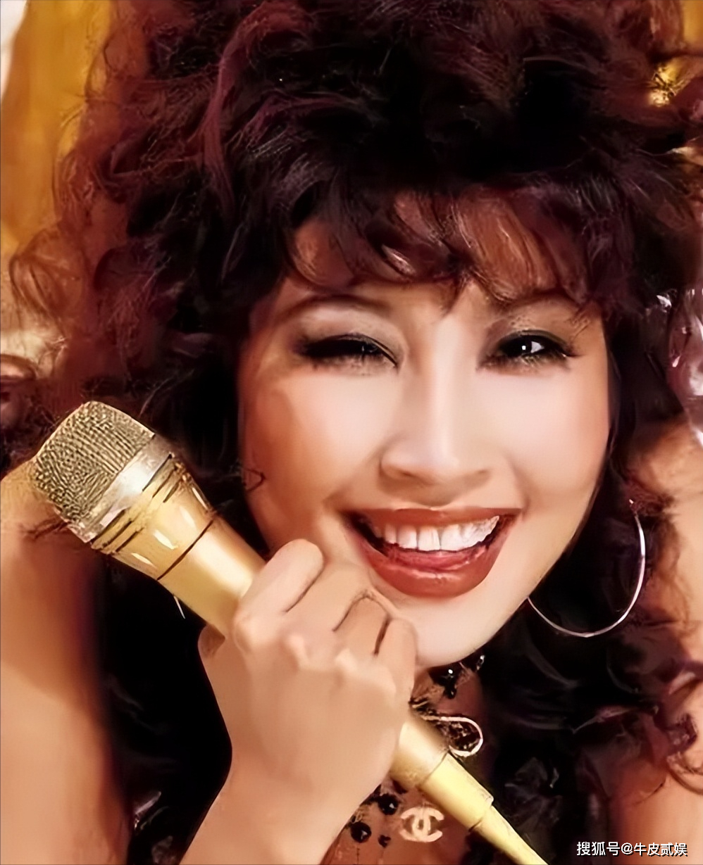 王菲进不了前五,徐小凤排第二,八大殿堂级女歌手究竟谁是第一_张蔷