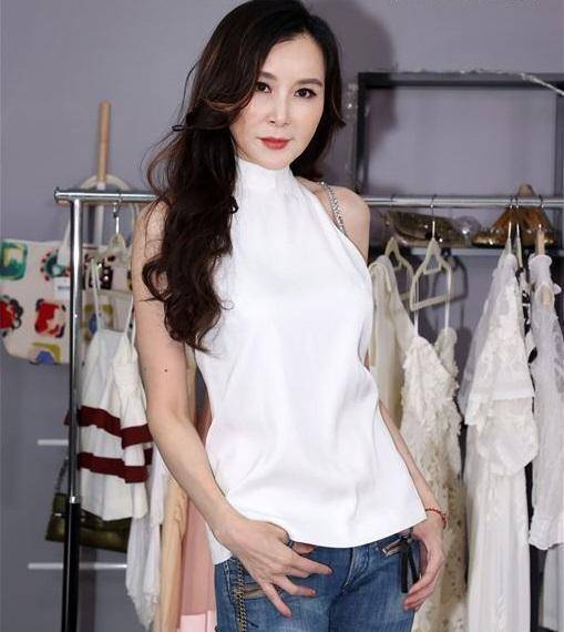 萧蔷自曝曾被人卖掉!