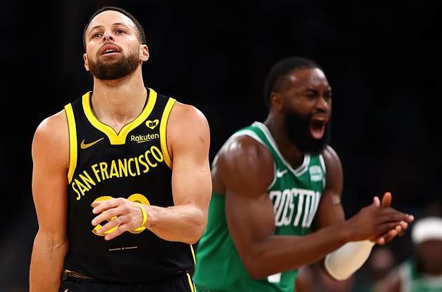 库里"致敬"詹姆斯,科尔暗示阿耶莎禁欲_比赛_投降_字字