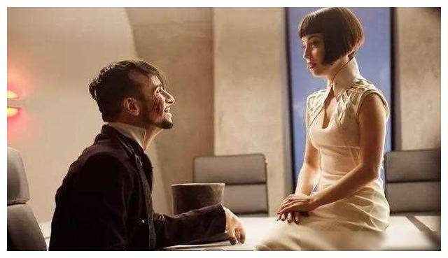 《血路狂飙》这部美剧,充满了黑暗,背叛和复仇.