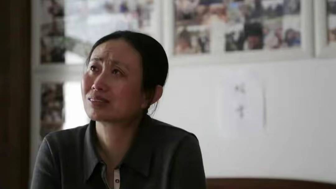 刘暖曦代理律师被公开谴责:赚取律师费无可厚非,但