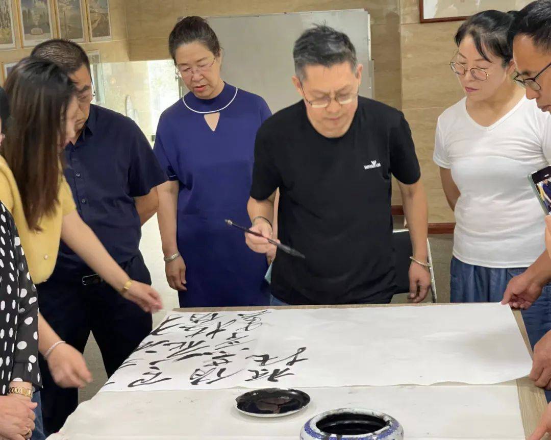 参加山东省美术家协会山水创作培训班2019年创建威海市毛体书法研究会