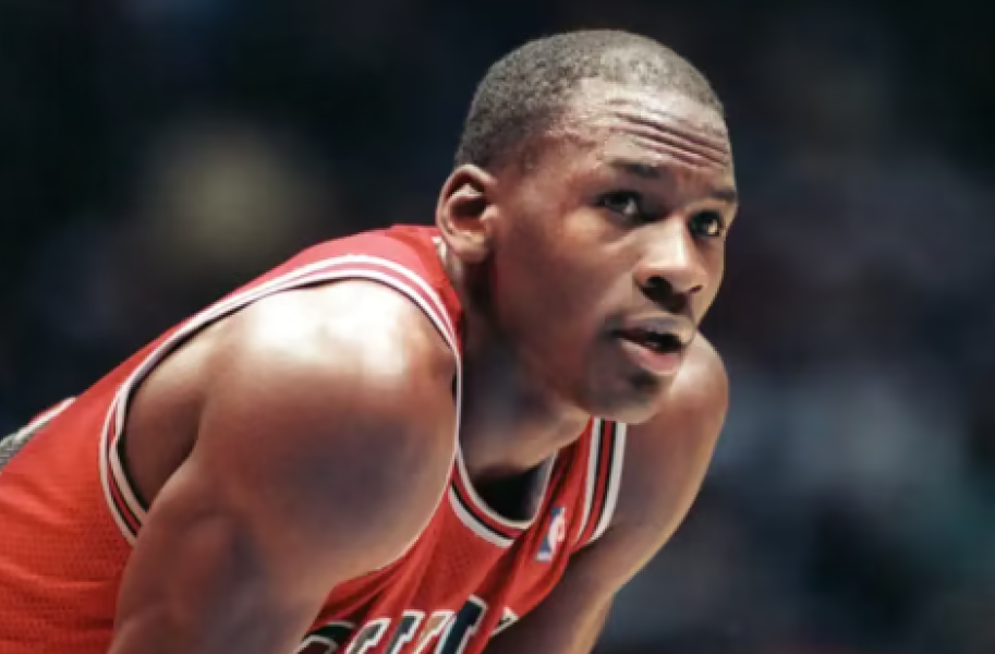 原创nba拿周最佳次数前五的球员都是谁科比33次排第二老詹遥遥领先