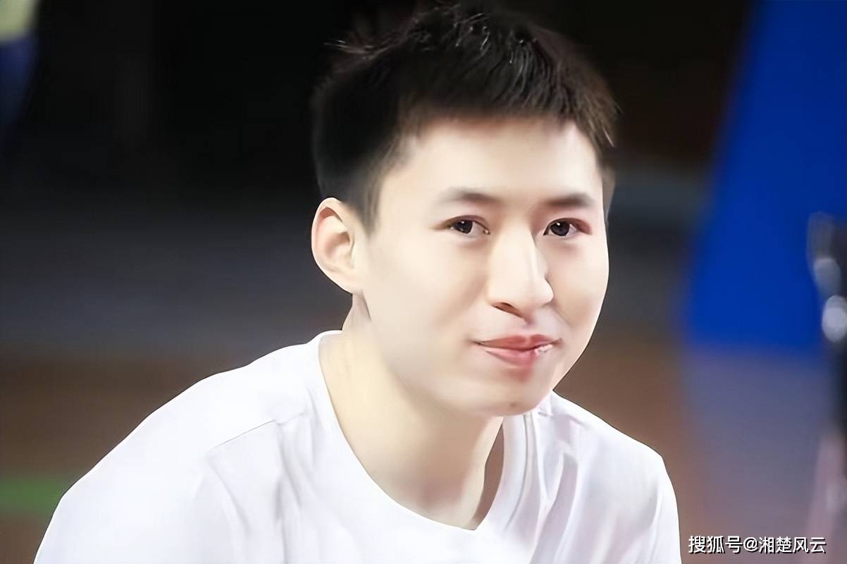 方博与周雨,闫安三人的年龄差不多,进国家队的时间相距也不长.