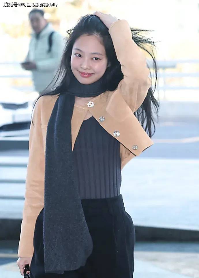 原创看到人间香奈儿jennie5套慵懒感穿搭我学会了有效穿短外套