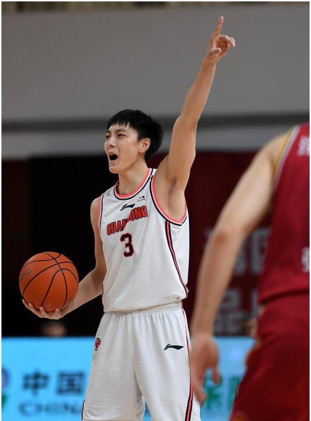 胡明轩登海报一枝独秀,日本主帅表露自信!_比赛_信任_篮球