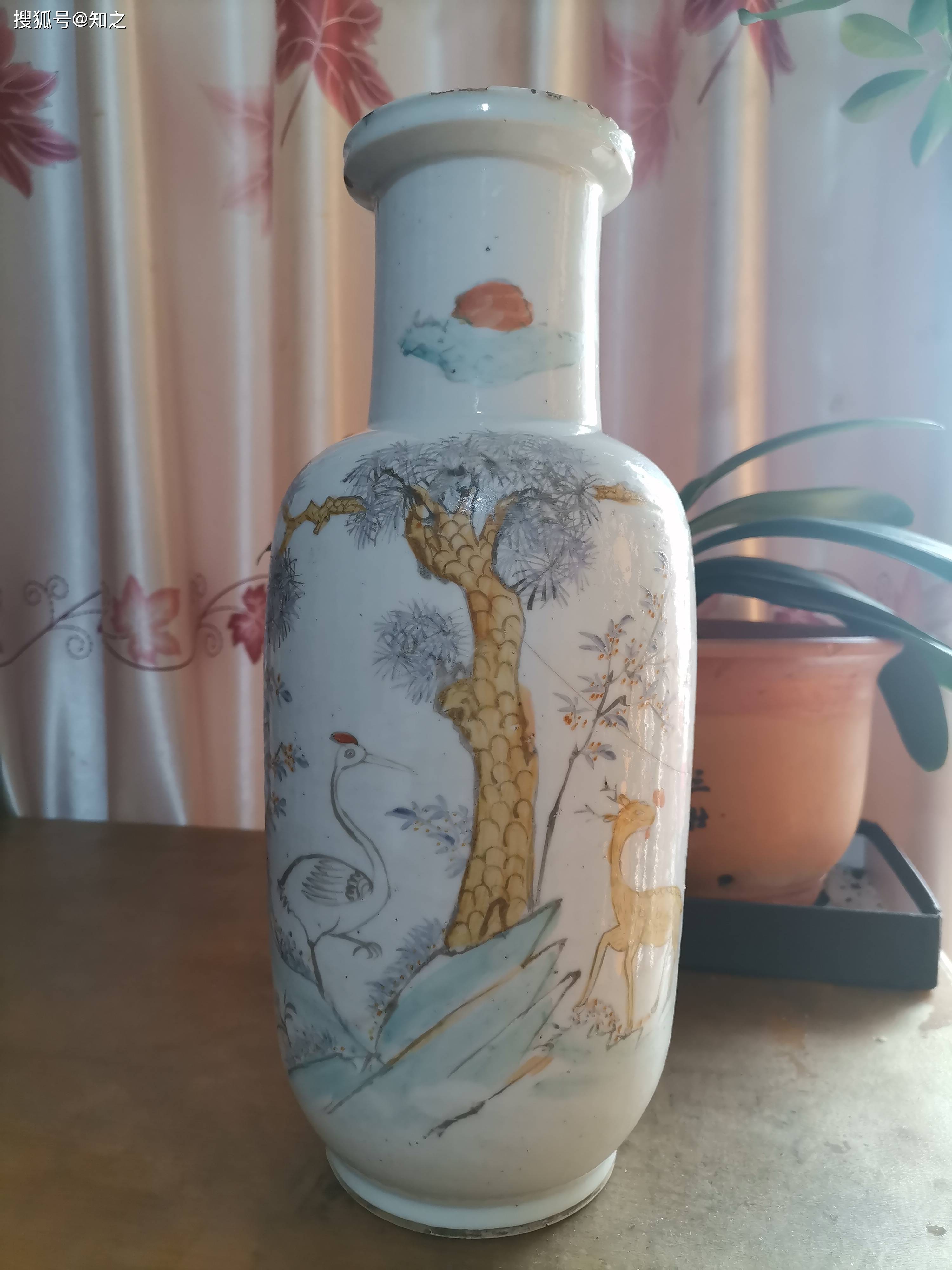 任焕章浅绛彩棒槌瓶清赏