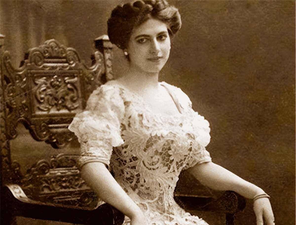 原创双面间谍玛尔塔有多美头颅被防腐处理今存放于巴黎博物馆