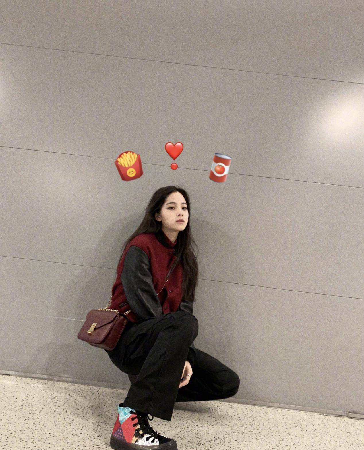 原创欧阳娜娜的校园风穿搭火了学生党照着学时尚百搭易上手