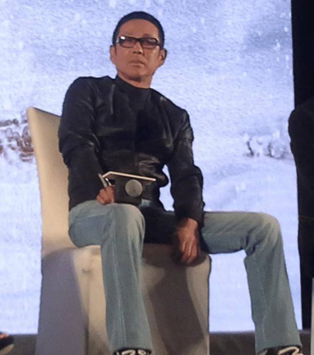 原创陈道明近照公开时尚穿衣撞型小鲜肉迷倒大片40后女子