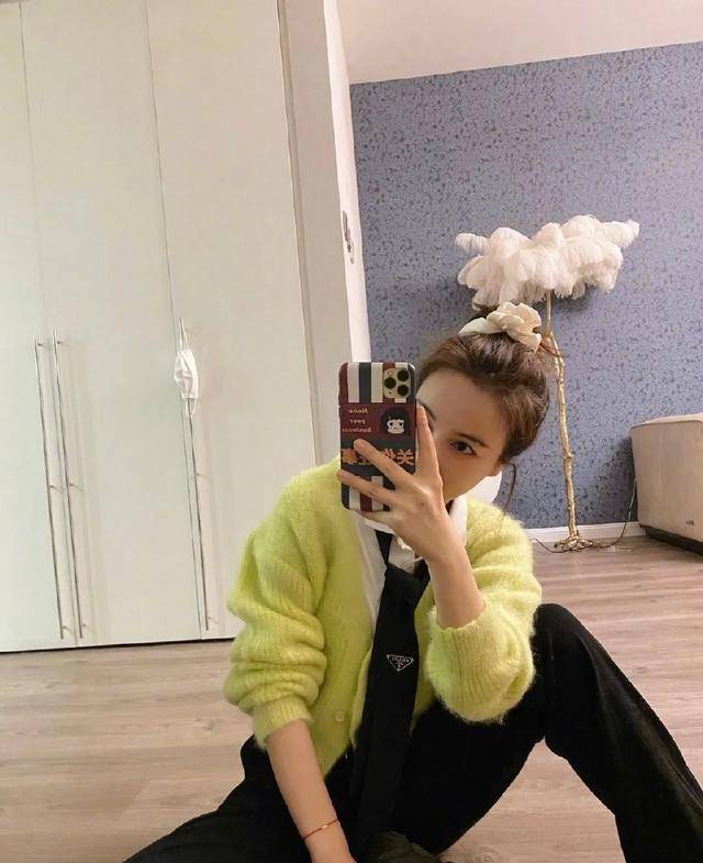 原创37岁吴昕私照被夸时髦精品味越来越高级成功逆袭