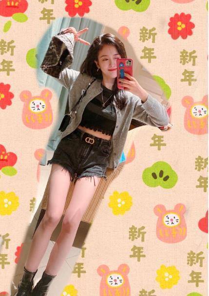 原创身高166的吴宣仪腿有多长看到她穿牛仔裤在栏杆旁拍照我服了