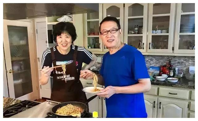 原创郎平全家美国畅聚老公罕现身帅气女儿白浪高成仙