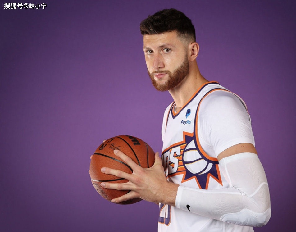 原创努尔基奇被认定为太阳交易失败品攻防合格太阳少个合格的控卫