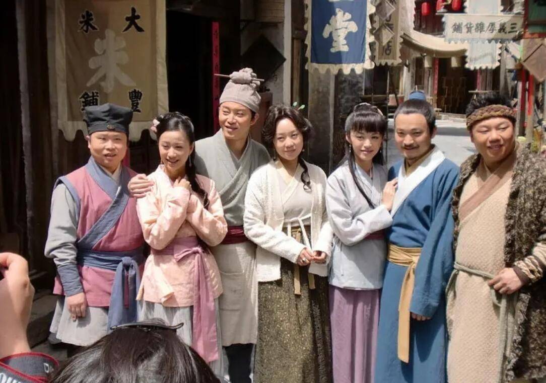 原创时尚女人闫妮干了多少糊涂事她的大器晚成不是没有原因的