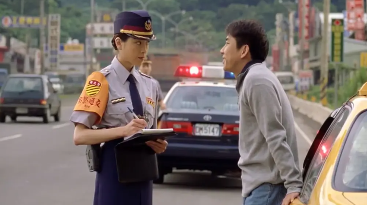 《运转手之恋》是我特别喜欢的一部爱情电影,这部电影在由宫泽理惠 和