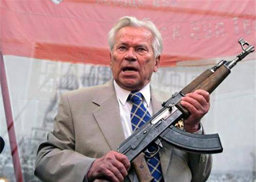 原创ak47突击步枪射程800米如果站在801米那能否看见子弹落在面前