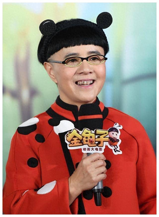 原创金龟子刘春燕喜迎外孙25岁女儿生下男宝神似外公王宁